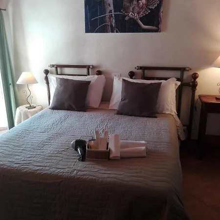 Residenza Storica Le Civette קסטל דה מונטה