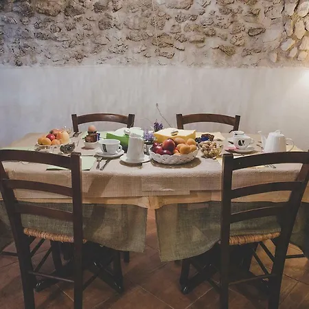 Residenza Storica Le Civette Castel del Monte (Abruzzo)