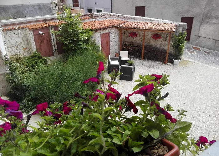 Residenza Storica Le Civette Castel del Monte (Abruzzo)