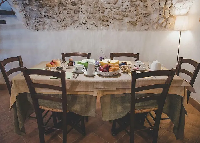 Residenza Storica Le Civette Castel del Monte (Abruzzo)